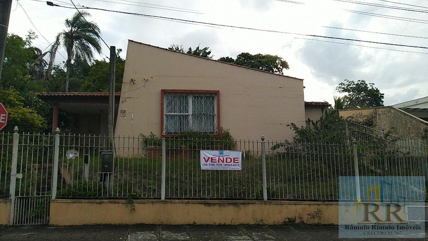 Casa para Venda - Volta Redonda / RJ no bairro BELA VISTA, 4 dormitórios, 2  banheiros, mobiliado, área construída 248,00 m², terreno 845,00 m²